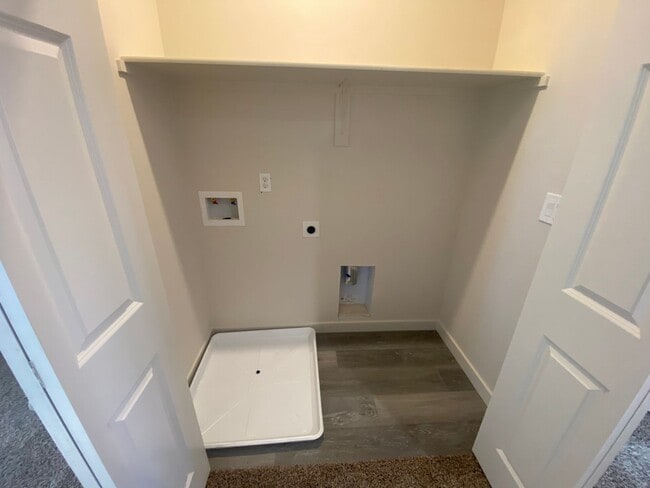 Building Photo - 6782 Jujube Ln