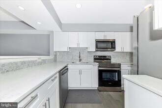 Building Photo - 10717 Hampton Mill Terrace