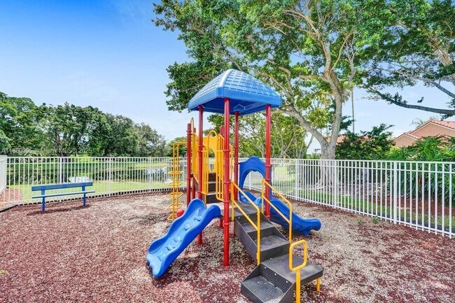 Building Photo - 285 Bridgeton Way