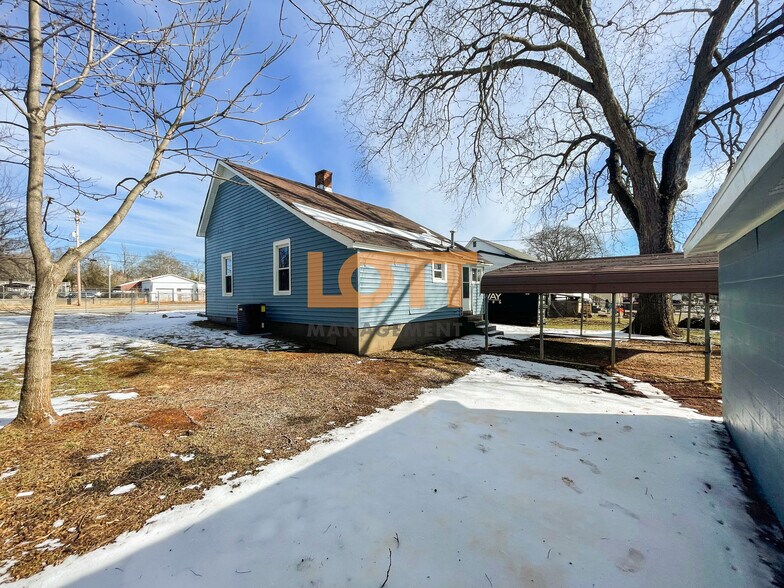 Building Photo - 603 Cedar Lane Rd