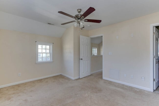 Building Photo - 2 Alden Ave