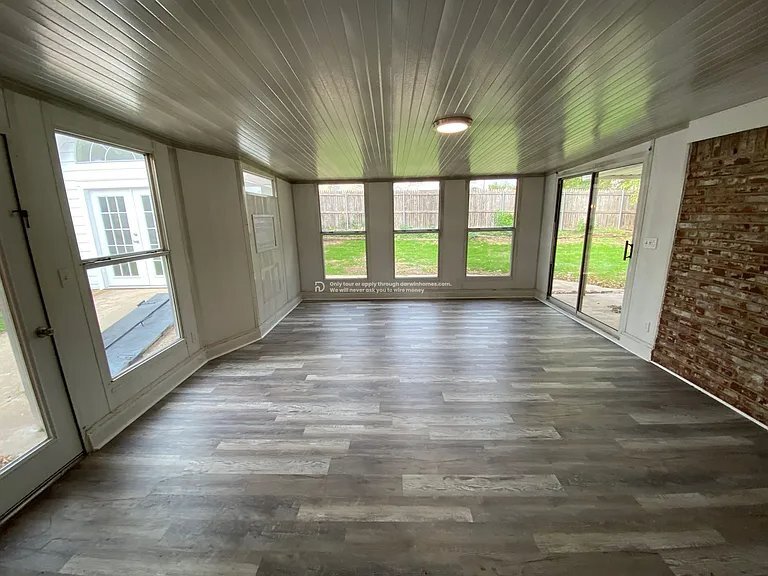 Building Photo - 8133 NW 26th St