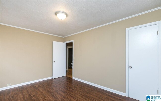 Building Photo - 3 Bed 2 Bath Home in Forestdale