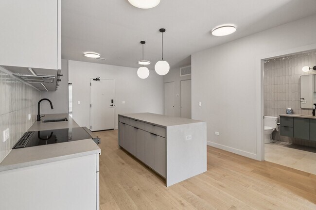 Building Photo - 1706 Sherman Ave