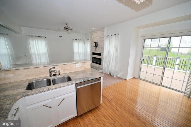 Building Photo - 9100 Goldfield Pl