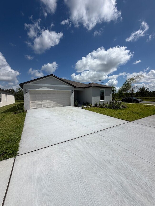 Building Photo - 5792 Red Kite Dr