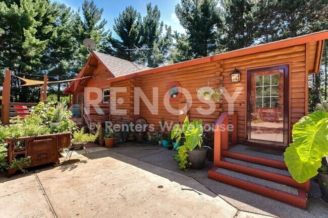 Building Photo - 3BD/2.5BA Home in Elk River Available Now!