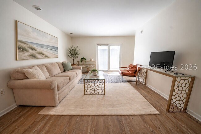 Building Photo - 141 Lamotte Dr