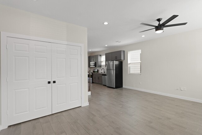 Building Photo - 5544 Shreveport Blvd