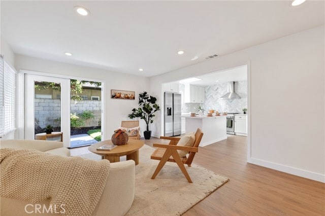 Building Photo - 302 Cleveland Dr