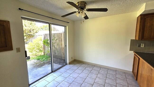 Building Photo - 1602 SE 145th Ct