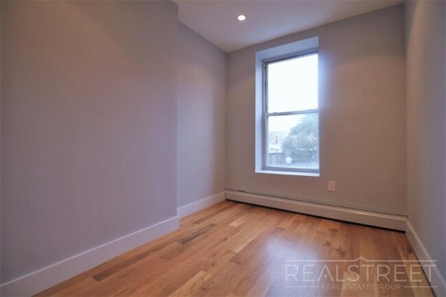 Building Photo - 1 bedroom in BROOKLYN NY 11216