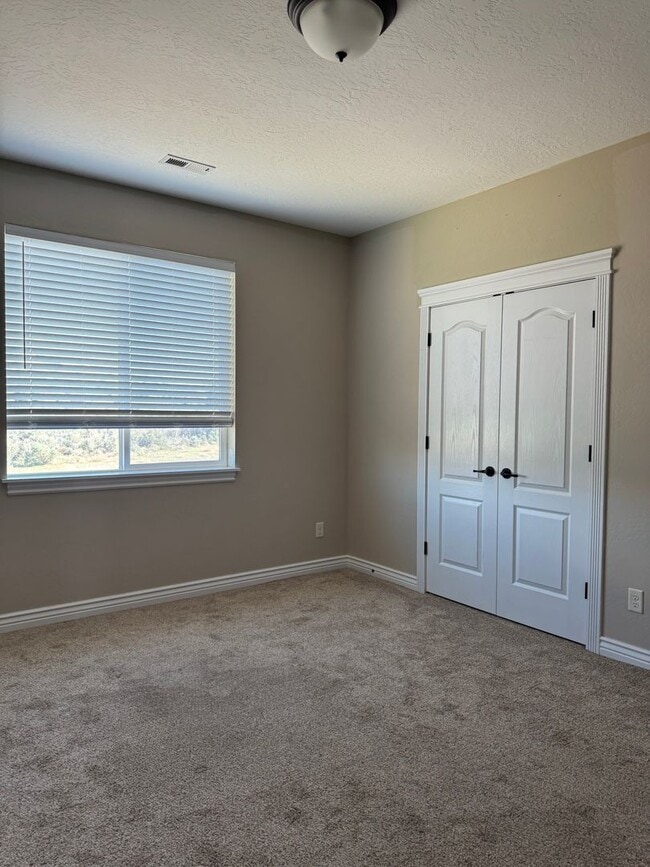 Building Photo - Executive 4-Bedroom Home for Rent