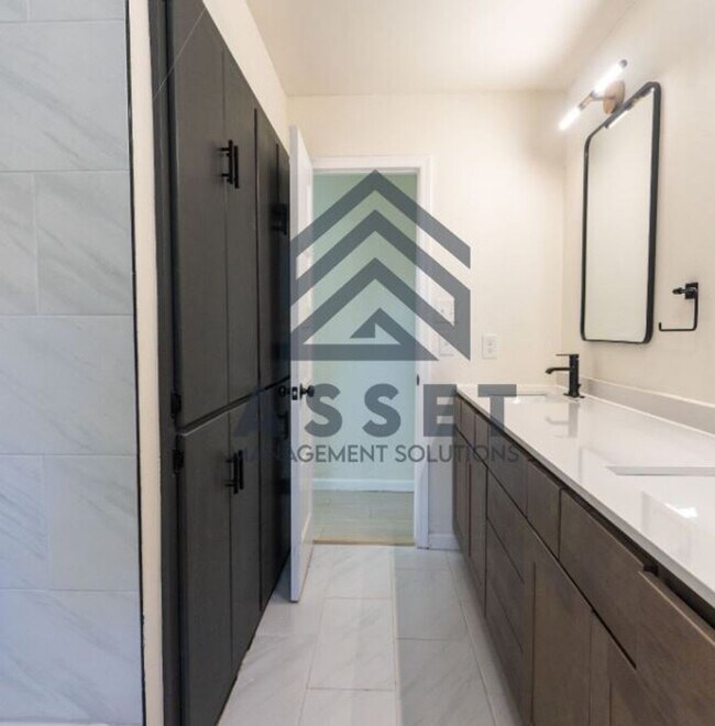 Building Photo - Rent to Own Available in Edmond, Ok! (Also Available for Lease)