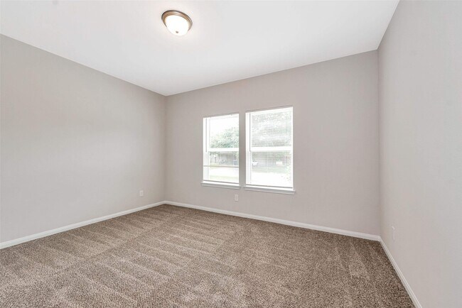 Building Photo - 1206 Denison Ave