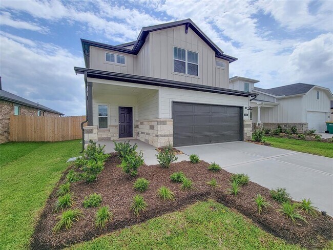Building Photo - 166 Longhorn Run Dr