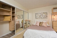 Building Photo - 1 bed 1 bath Amazing ocean, marina and mountain view unit.