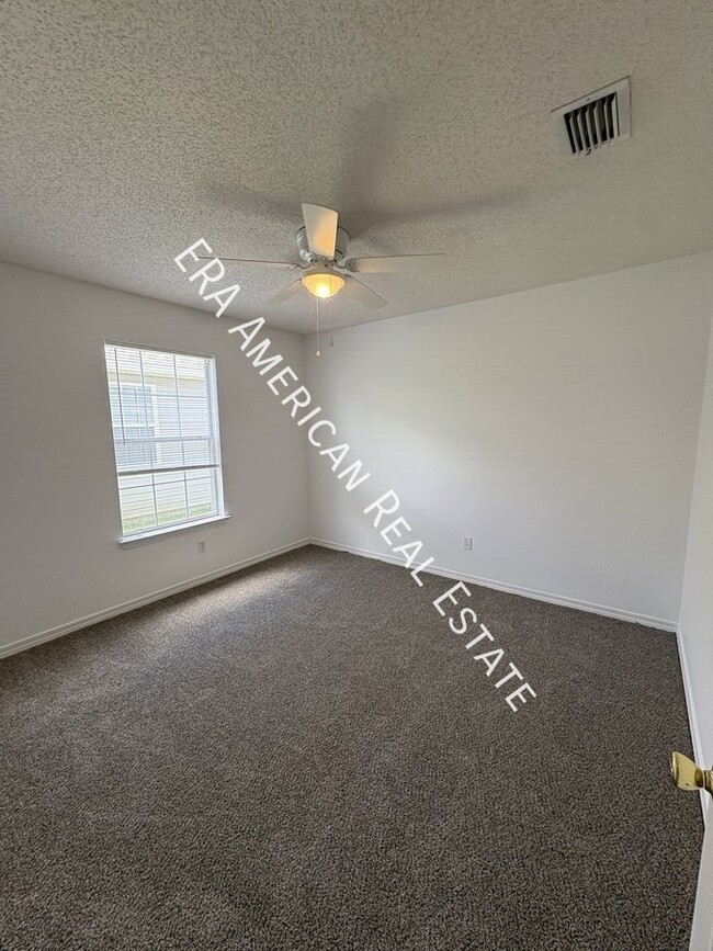 Building Photo - 953 Southern Oaks Ct