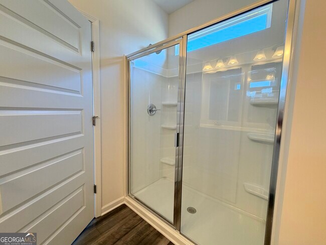 Building Photo - 824 Kensington St