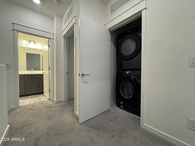 Building Photo - 300 N Gila Springs Blvd