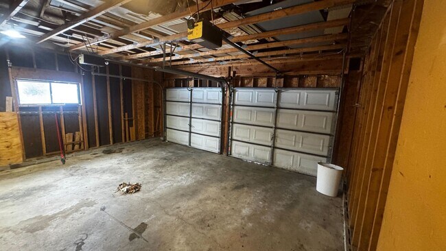 Building Photo - 901 Marty's Way