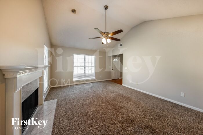 Building Photo - 116 King Arthur Pl