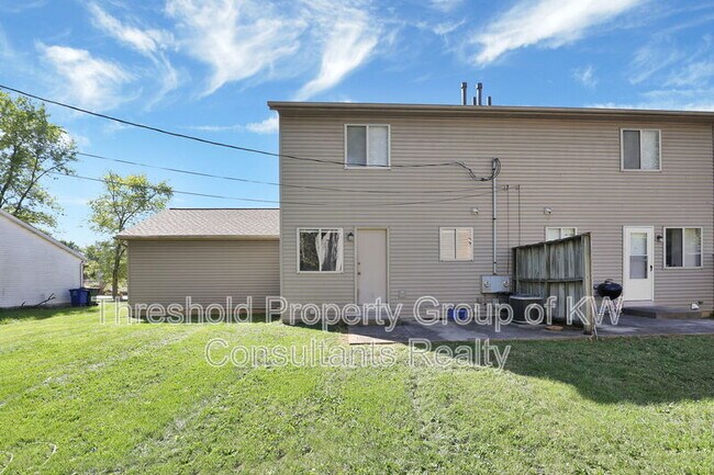 Building Photo - 2522-2524 Weyburn Road - 2524
