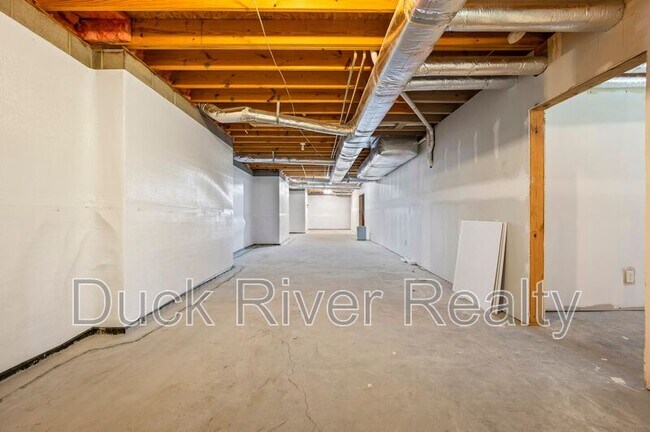 Building Photo - 1963 TN-166