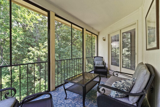 Building Photo - 1407 Park De Ville Pl