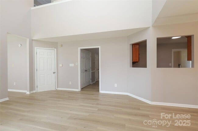 Building Photo - 4112 Chatterleigh Dr