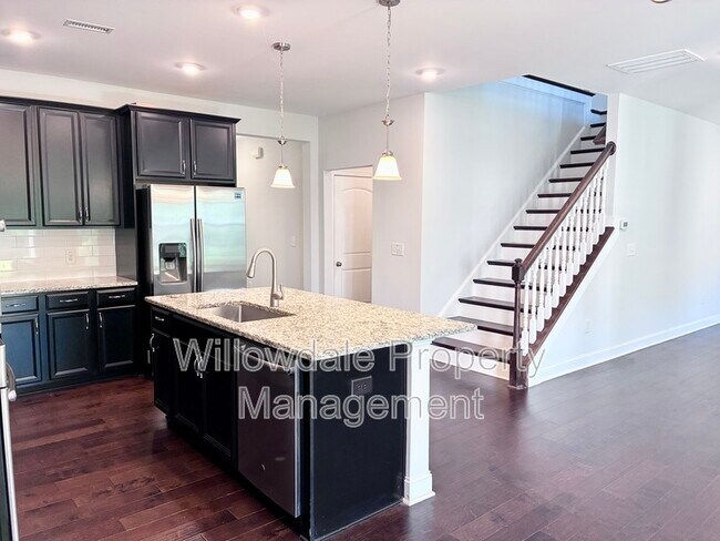 Building Photo - 1309 Little Hills Dr