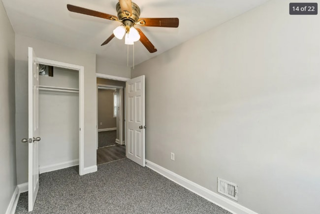 Building Photo - 4 Bedr4 Bedrooms in Parkville