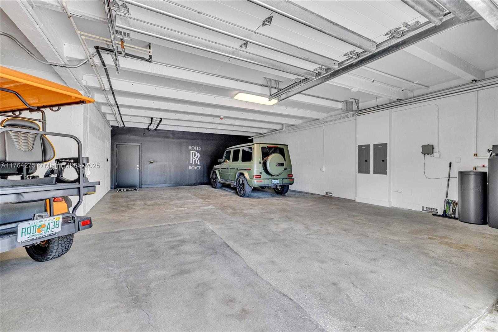 Building Photo - 1351 S Venetian Way