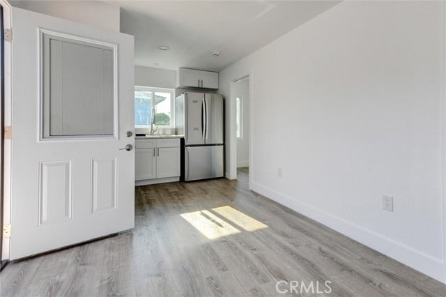 Building Photo - 1111 N Holmar Ave