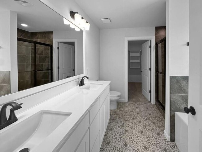 Building Photo - Beautiful 3 Bed Home in The Grove | Move-In Ready