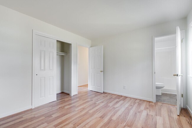 Building Photo - Beautiful Brick Ranch Available For Rent - Pets are welcome!!!