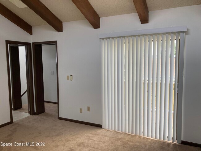 Building Photo - 119 Coral Way E