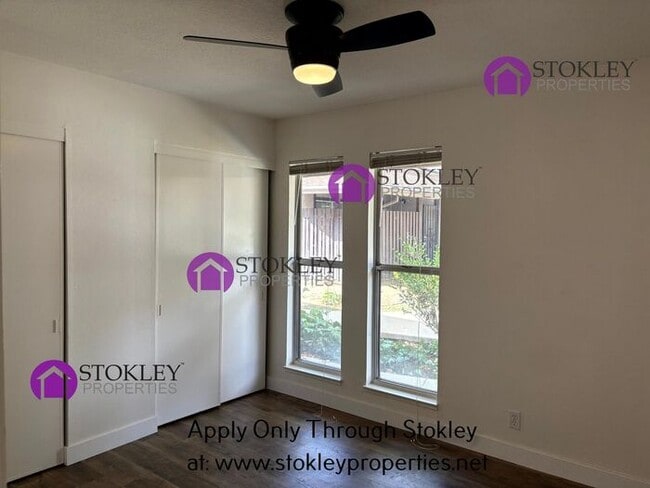Building Photo - 5420 Roundtree Ct