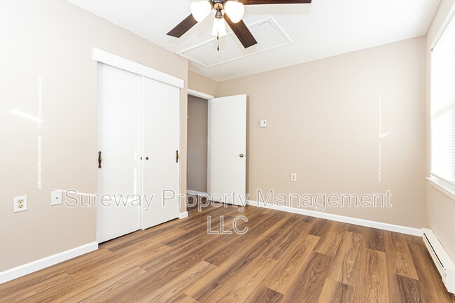 Building Photo - 49 Westport Dr