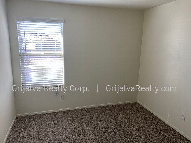 Building Photo - 4 Bed, 3 Bath House + Den + Loft in Gladden Farms * MOVE-IN SPECIAL* (Moore Rd/Tangerine Farms)