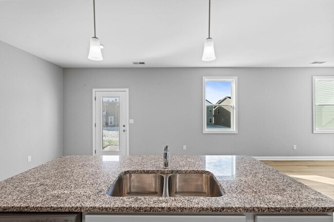 Building Photo - 105 Lambert Fld