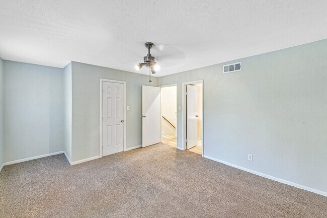 Building Photo - 1500 Sandy Springs Rd