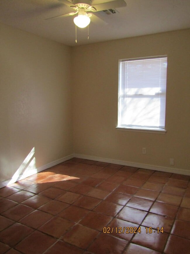 Building Photo - Home located in the Cache area!