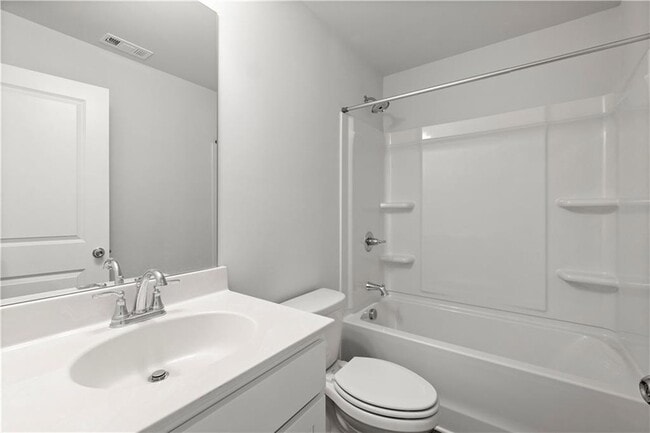 Building Photo - 1139 Lookout Ave NW