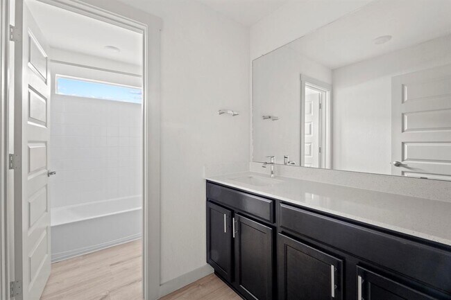 Building Photo - 7404 Sagira Path