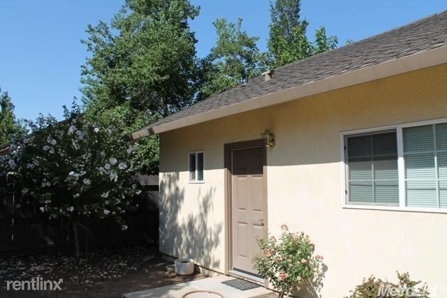 Building Photo - 2 br, 1 bath House - 844B Shearer St