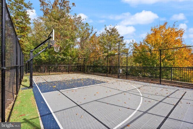 Building Photo - 2238 Margraf Cir