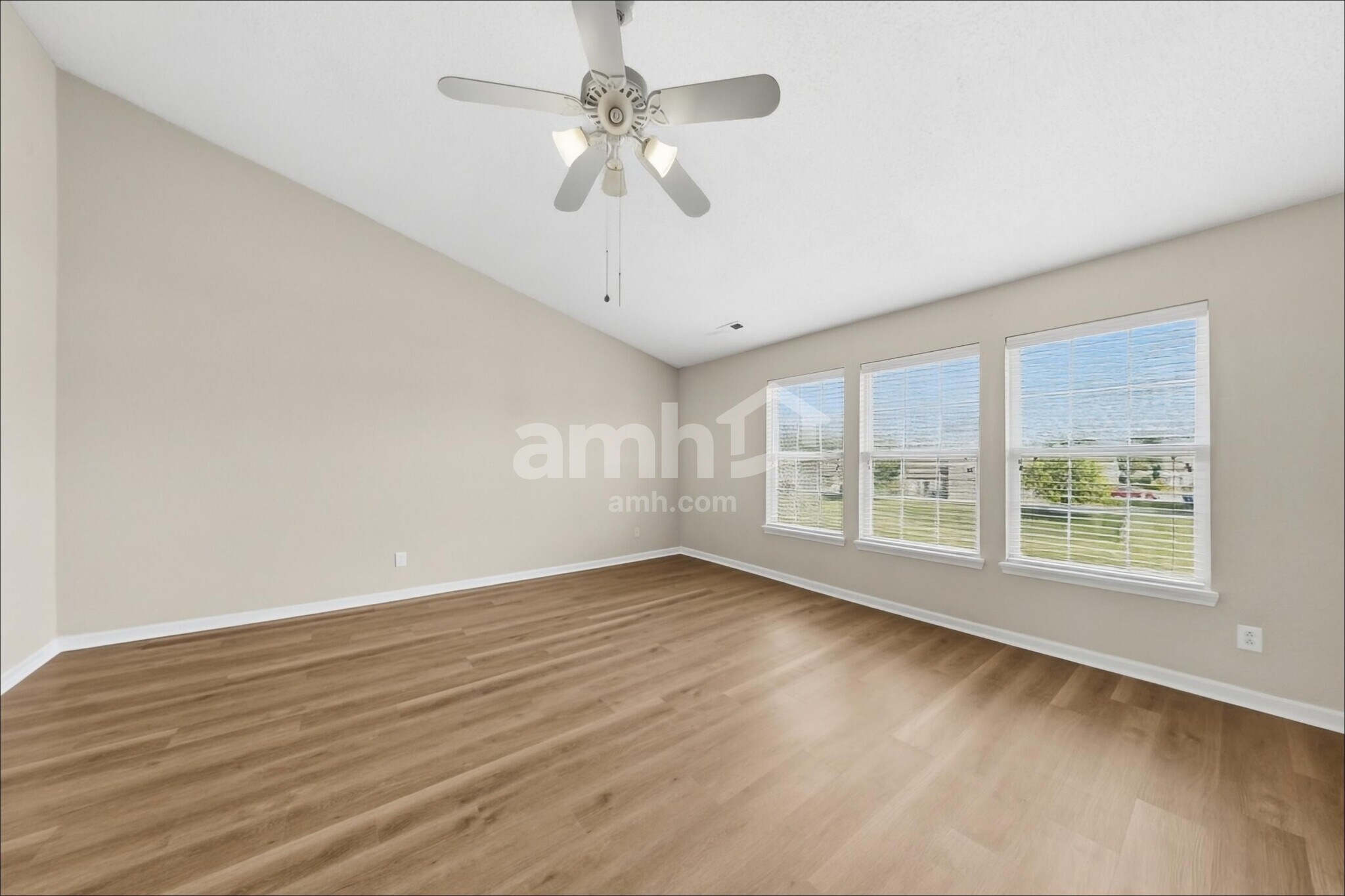 Building Photo - 9718 Treyburn Green Way
