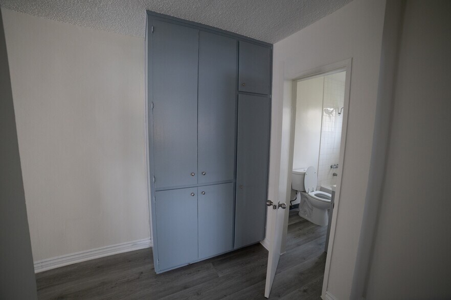 Building Photo - 1315 Ocean Park Blvd