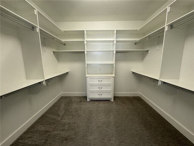 Building Photo - 21 S Prairie Dunes Dr